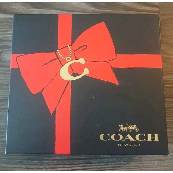 COACH Jumbo Signature C Logo Scarf and Beanie Hat Gift Set Camel NWT Wool Blend